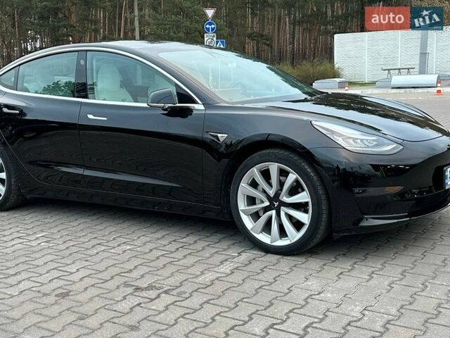 Черный Тесла Модель 3, объемом двигателя 0 л и пробегом 80 тыс. км за 18500 $, фото 1 на Automoto.ua