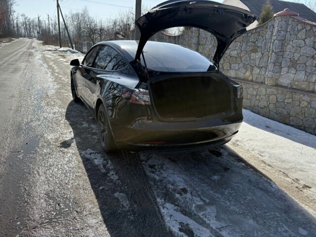 Чорний Тесла Модель 3, об'ємом двигуна 0 л та пробігом 81 тис. км за 18500 $, фото 18 на Automoto.ua