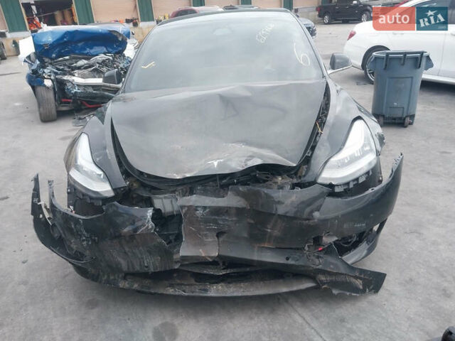 Чорний Тесла Модель 3, об'ємом двигуна 0 л та пробігом 76 тис. км за 15500 $, фото 16 на Automoto.ua
