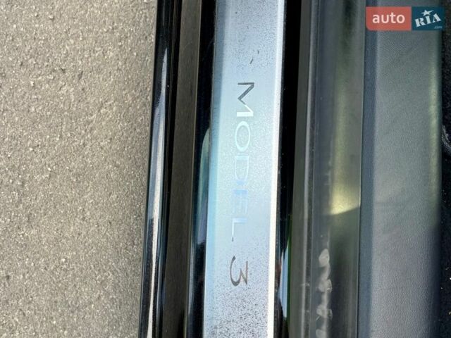 Черный Тесла Модель 3, объемом двигателя 0 л и пробегом 81 тыс. км за 13999 $, фото 26 на Automoto.ua