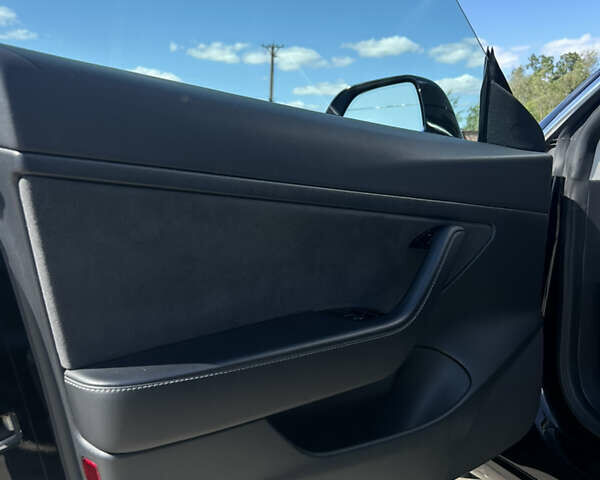 Черный Тесла Модель 3, объемом двигателя 0 л и пробегом 77 тыс. км за 15500 $, фото 12 на Automoto.ua