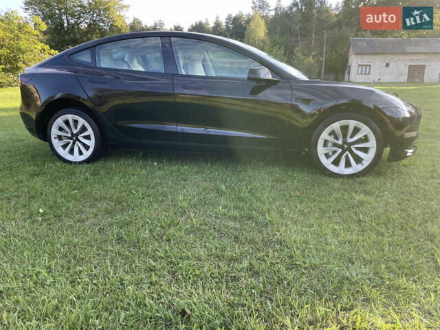 Тесла Модель 3 2020 у Бродах на Automoto.ua Чорний Тесла Модель 3, об'ємом двигуна 0 л та пробігом 69 тис. км за 12500 $, фото 1 на Automoto.ua