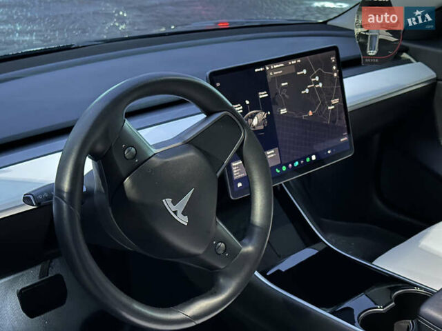 Чорний Тесла Модель 3, об'ємом двигуна 0 л та пробігом 120 тис. км за 13999 $, фото 10 на Automoto.ua