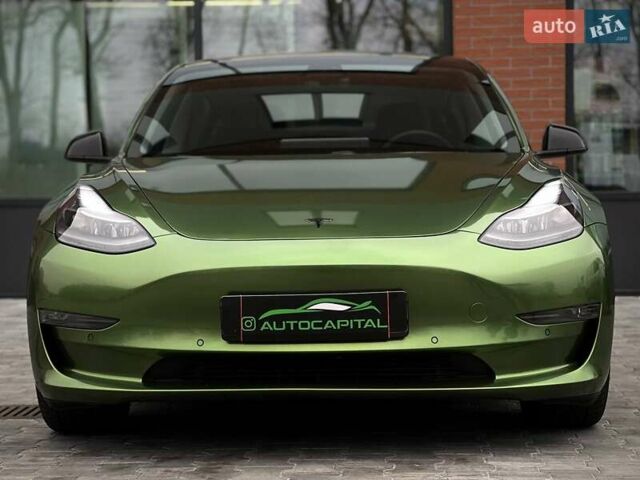 Тесла Модель 3 2021 у Києві на Automoto.ua Чорний Тесла Модель 3, об'ємом двигуна 0 л та пробігом 40 тис. км за 22990 $, фото 2 на Automoto.ua
