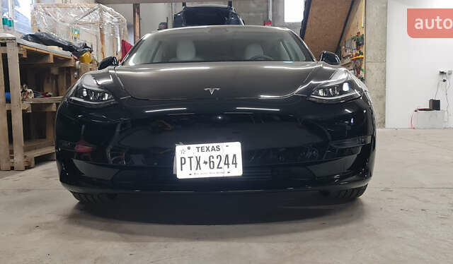 Черный Тесла Модель 3, объемом двигателя 0 л и пробегом 30 тыс. км за 16500 $, фото 2 на Automoto.ua