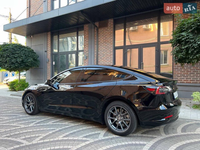 Черный Тесла Модель 3, объемом двигателя 0 л и пробегом 56 тыс. км за 18300 $, фото 4 на Automoto.ua