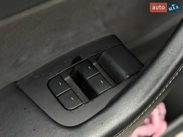 Тесла Модель 3 2021 у Києві на Automoto.ua Чорний Тесла Модель 3, об'ємом двигуна 0 л та пробігом 159 тис. км за 17800 $, фото 10 на Automoto.ua