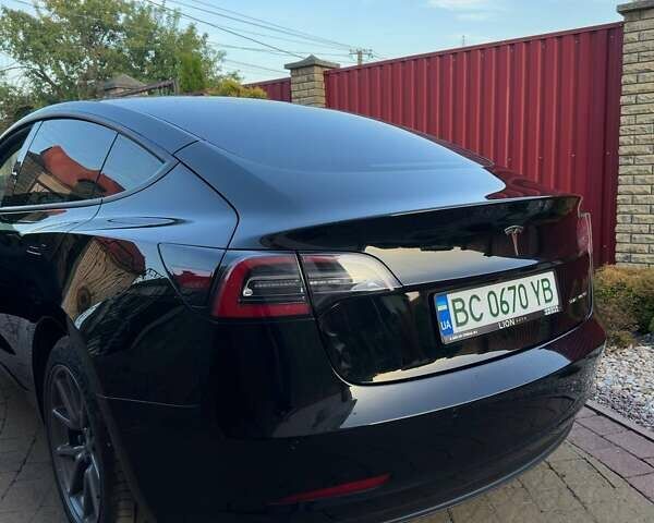 Черный Тесла Модель 3, объемом двигателя 0 л и пробегом 31 тыс. км за 22222 $, фото 9 на Automoto.ua
