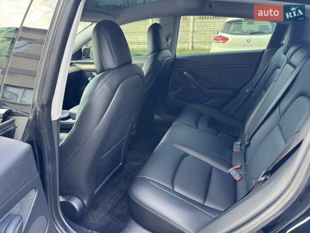 Черный Тесла Модель 3, объемом двигателя 0 л и пробегом 92 тыс. км за 18500 $, фото 11 на Automoto.ua