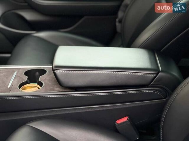 Тесла Модель 3 2021 у Києві на Automoto.ua Чорний Тесла Модель 3, об'ємом двигуна 0 л та пробігом 40 тис. км за 22990 $, фото 36 на Automoto.ua