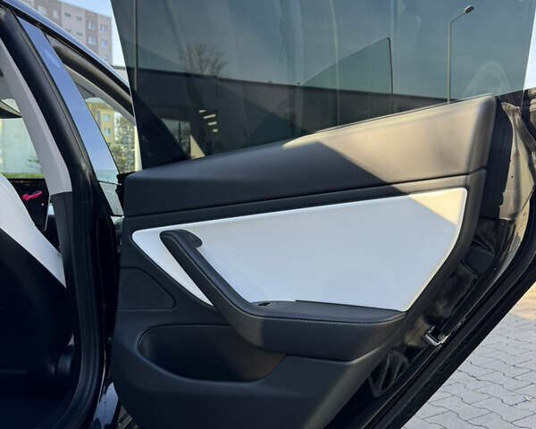 Чорний Тесла Модель 3, об'ємом двигуна 0 л та пробігом 76 тис. км за 22000 $, фото 19 на Automoto.ua