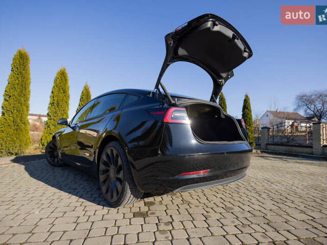 Черный Тесла Модель 3, объемом двигателя 0 л и пробегом 37 тыс. км за 25300 $, фото 23 на Automoto.ua