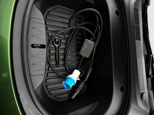 Черный Тесла Модель 3, объемом двигателя 0 л и пробегом 40 тыс. км за 22990 $, фото 18 на Automoto.ua