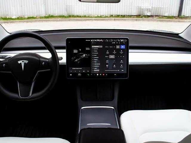 Чорний Тесла Модель 3, об'ємом двигуна 0 л та пробігом 98 тис. км за 17500 $, фото 22 на Automoto.ua