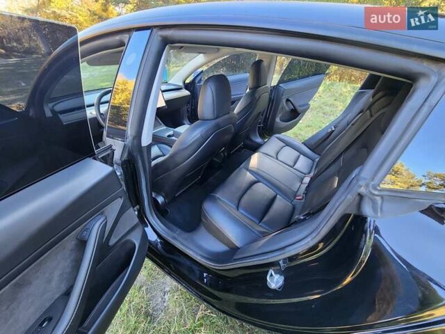 Чорний Тесла Модель 3, об'ємом двигуна 0 л та пробігом 99 тис. км за 22300 $, фото 16 на Automoto.ua