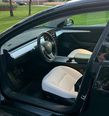 Чорний Тесла Модель 3, об'ємом двигуна 0 л та пробігом 126 тис. км за 23999 $, фото 11 на Automoto.ua