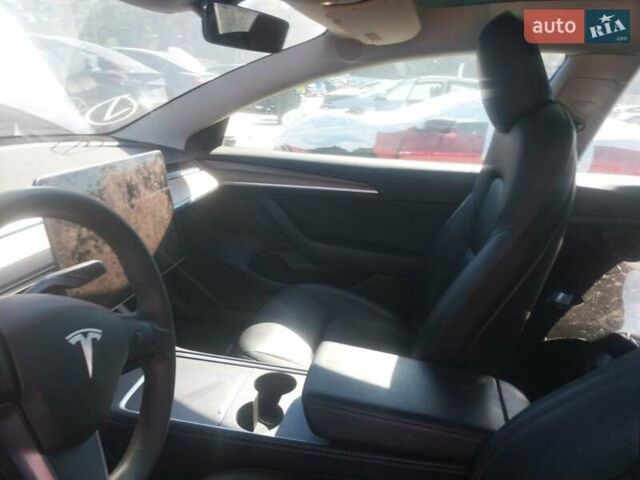 Чорний Тесла Модель 3, об'ємом двигуна 0 л та пробігом 48 тис. км за 12900 $, фото 7 на Automoto.ua