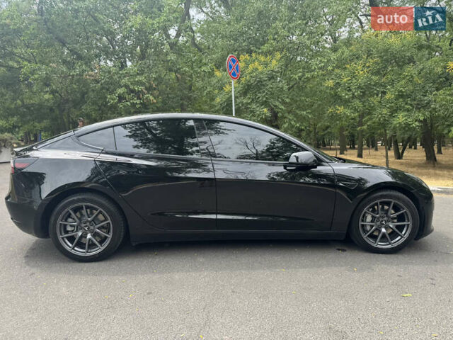 Чорний Тесла Модель 3, об'ємом двигуна 0 л та пробігом 82 тис. км за 24100 $, фото 7 на Automoto.ua