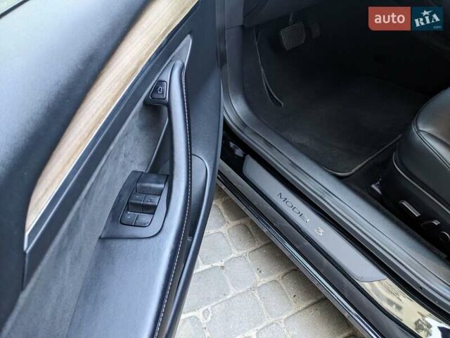 Черный Тесла Модель 3, объемом двигателя 0 л и пробегом 12 тыс. км за 18700 $, фото 17 на Automoto.ua