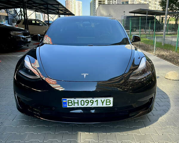 Чорний Тесла Модель 3, об'ємом двигуна 0 л та пробігом 90 тис. км за 18000 $, фото 1 на Automoto.ua