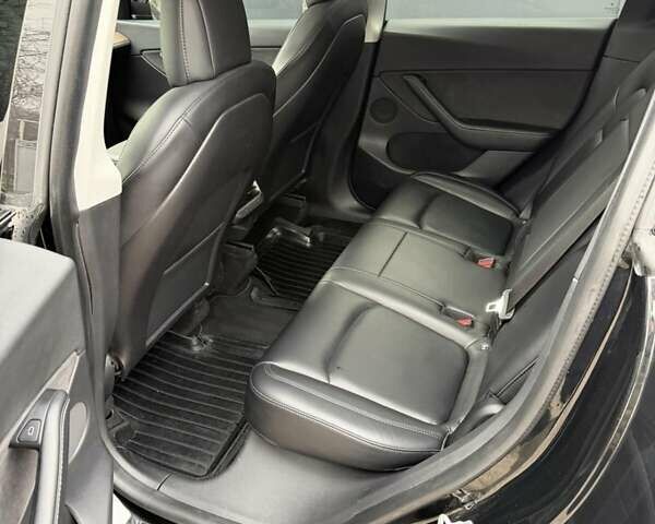 Черный Тесла Модель 3, объемом двигателя 0 л и пробегом 115 тыс. км за 25000 $, фото 3 на Automoto.ua