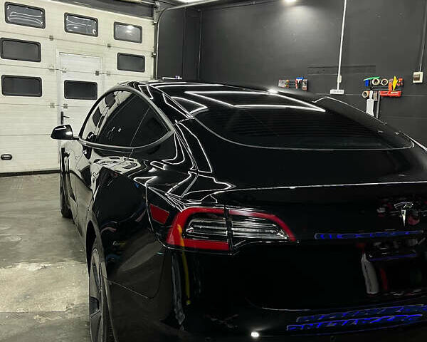 Чорний Тесла Модель 3, об'ємом двигуна 0 л та пробігом 59 тис. км за 23500 $, фото 5 на Automoto.ua