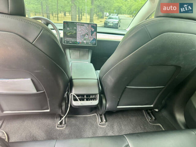 Чорний Тесла Модель 3, об'ємом двигуна 0 л та пробігом 82 тис. км за 19999 $, фото 18 на Automoto.ua