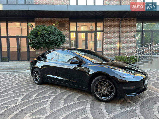 Чорний Тесла Модель 3, об'ємом двигуна 0 л та пробігом 54 тис. км за 18800 $, фото 1 на Automoto.ua