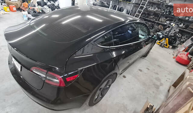Черный Тесла Модель 3, объемом двигателя 0 л и пробегом 30 тыс. км за 16500 $, фото 8 на Automoto.ua