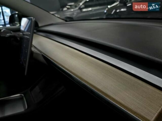 Чорний Тесла Модель 3, об'ємом двигуна 0 л та пробігом 40 тис. км за 21999 $, фото 22 на Automoto.ua