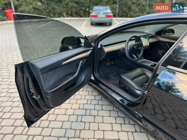 Черный Тесла Модель 3, объемом двигателя 0 л и пробегом 50 тыс. км за 24400 $, фото 12 на Automoto.ua