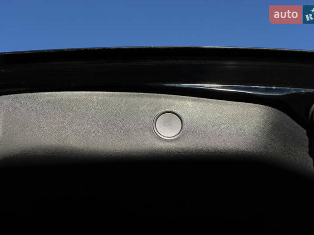 Черный Тесла Модель 3, объемом двигателя 0 л и пробегом 37 тыс. км за 25300 $, фото 24 на Automoto.ua