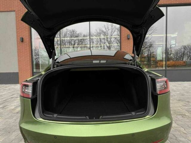 Черный Тесла Модель 3, объемом двигателя 0 л и пробегом 40 тыс. км за 22990 $, фото 15 на Automoto.ua