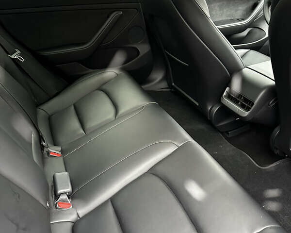 Черный Тесла Модель 3, объемом двигателя 0 л и пробегом 11 тыс. км за 35000 $, фото 11 на Automoto.ua