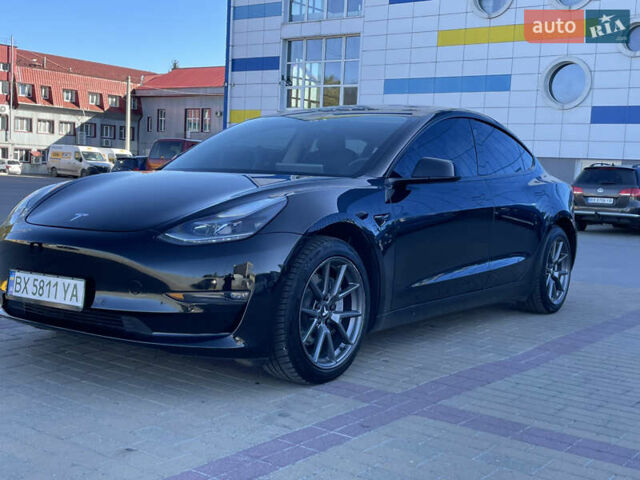Черный Тесла Модель 3, объемом двигателя 0 л и пробегом 68 тыс. км за 22300 $, фото 4 на Automoto.ua