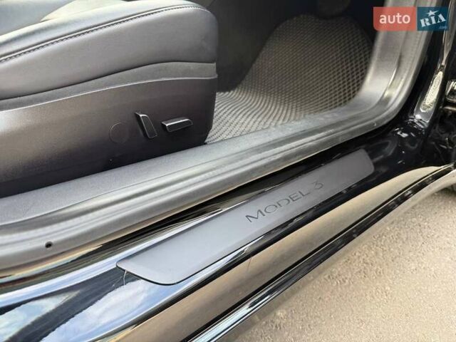 Черный Тесла Модель 3, объемом двигателя 0 л и пробегом 136 тыс. км за 21200 $, фото 16 на Automoto.ua