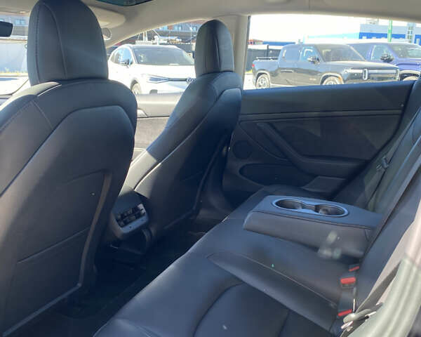 Черный Тесла Модель 3, объемом двигателя 0 л и пробегом 61 тыс. км за 26800 $, фото 28 на Automoto.ua