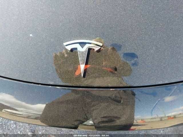 Чорний Тесла Модель 3, об'ємом двигуна 0 л та пробігом 86 тис. км за 3500 $, фото 9 на Automoto.ua