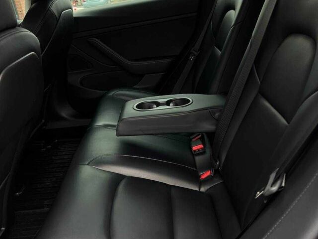 Черный Тесла Модель 3, объемом двигателя 0 л и пробегом 40 тыс. км за 22990 $, фото 14 на Automoto.ua