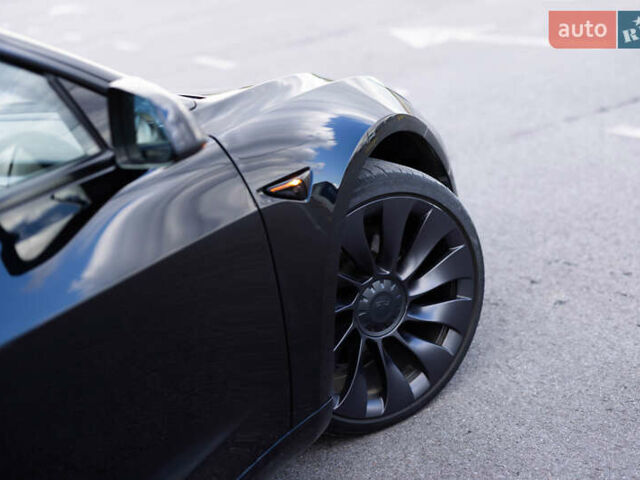 Тесла Модель 3 2021 в Львове на Automoto.ua Черный Тесла Модель 3, объемом двигателя 0 л и пробегом 35 тыс. км за 25499 $, фото 14 на Automoto.ua