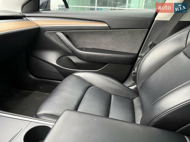 Чорний Тесла Модель 3, об'ємом двигуна 0 л та пробігом 90 тис. км за 23500 $, фото 13 на Automoto.ua