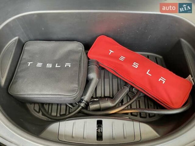Черный Тесла Модель 3, объемом двигателя 0 л и пробегом 61 тыс. км за 26800 $, фото 33 на Automoto.ua