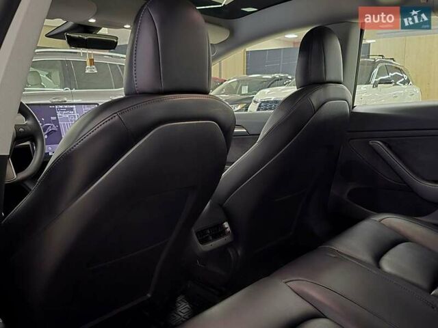 Чорний Тесла Модель 3, об'ємом двигуна 0 л та пробігом 40 тис. км за 21999 $, фото 13 на Automoto.ua