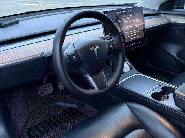 Чорний Тесла Модель 3, об'ємом двигуна 0 л та пробігом 45 тис. км за 11300 $, фото 2 на Automoto.ua