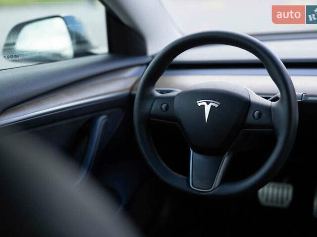 Тесла Модель 3 2021 в Львове на Automoto.ua Черный Тесла Модель 3, объемом двигателя 0 л и пробегом 35 тыс. км за 25499 $, фото 28 на Automoto.ua