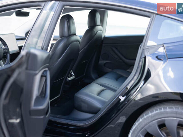Тесла Модель 3 2021 в Львове на Automoto.ua Черный Тесла Модель 3, объемом двигателя 0 л и пробегом 35 тыс. км за 25499 $, фото 29 на Automoto.ua