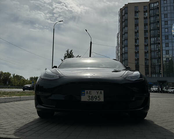 Чорний Тесла Модель 3, об'ємом двигуна 0 л та пробігом 32 тис. км за 26000 $, фото 2 на Automoto.ua