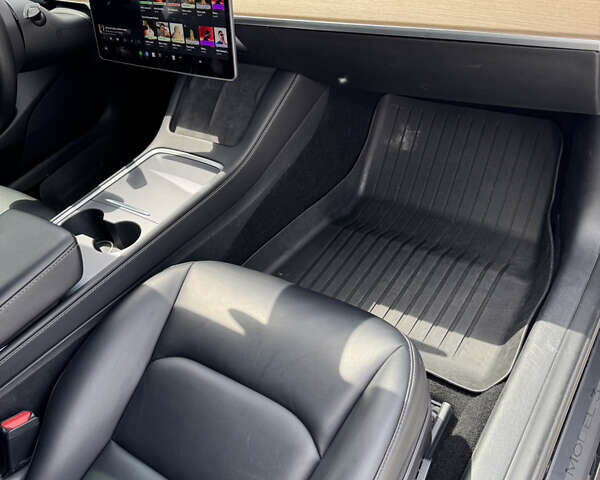 Черный Тесла Модель 3, объемом двигателя 0 л и пробегом 55 тыс. км за 18000 $, фото 15 на Automoto.ua