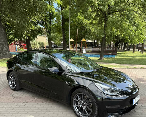 Черный Тесла Модель 3, объемом двигателя 0 л и пробегом 75 тыс. км за 20799 $, фото 4 на Automoto.ua