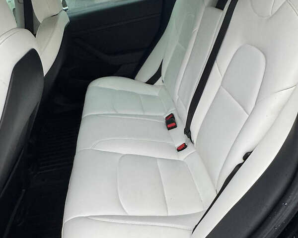 Чорний Тесла Модель 3, об'ємом двигуна 0 л та пробігом 90 тис. км за 20700 $, фото 16 на Automoto.ua